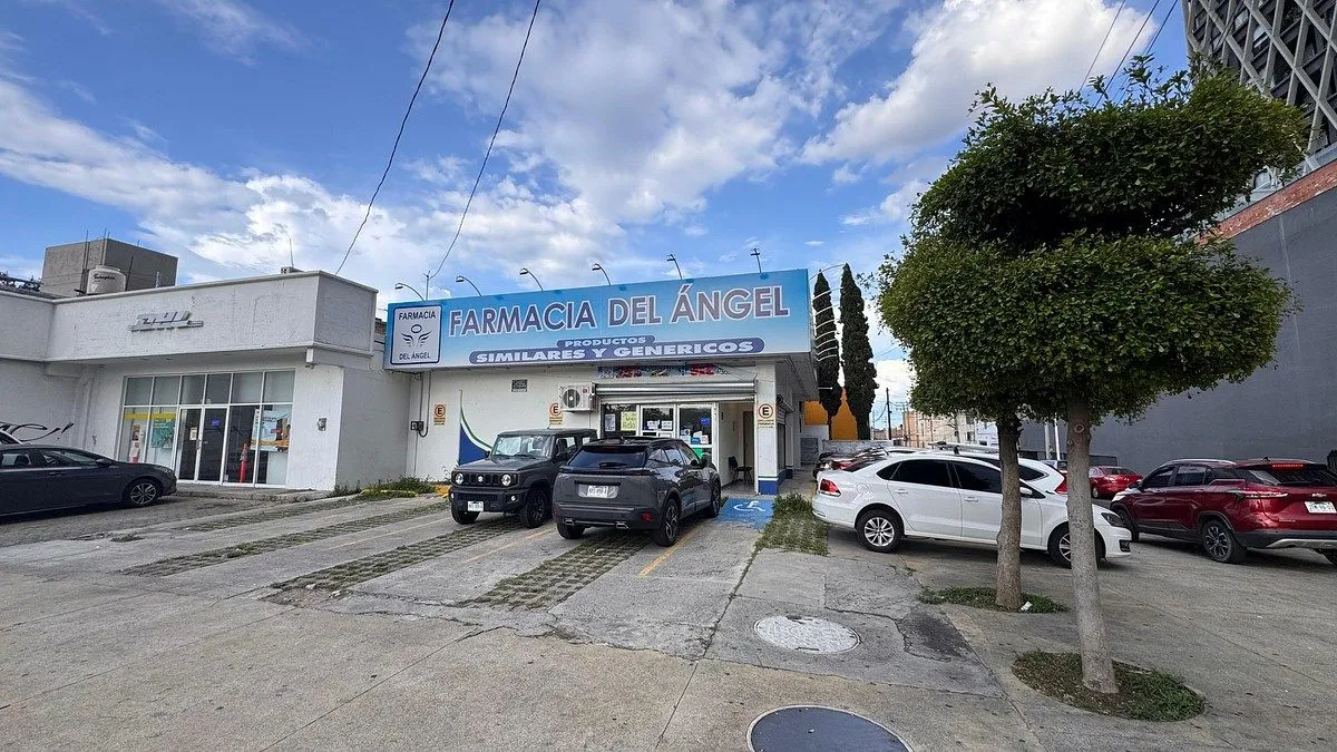 A 3 MIN DE GLORIETA DE LA NORMAL, CONSULTORIO U OFICINA EN RENTA AV. ALCALDE