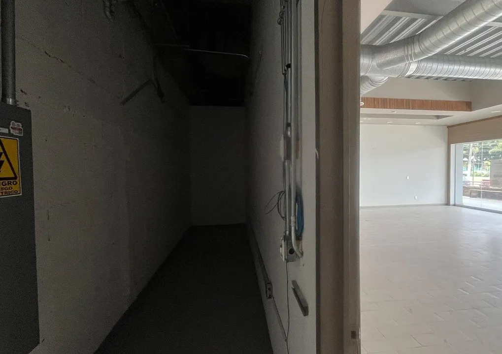 Foto 6 de Renta de local 100mt2  u oficinas en plaza VD Galerías con estacionamiento