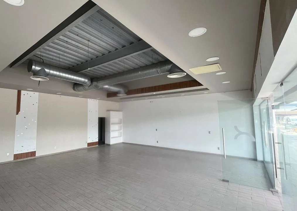 Foto 8 de Renta de local 100mt2  u oficinas en plaza VD Galerías con estacionamiento