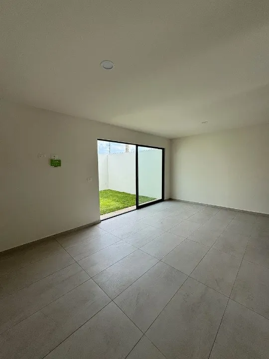 Foto 3 de Casa en venta en Boulevard Valle Imperial, Fraccionamiento Alva, Zapopan
