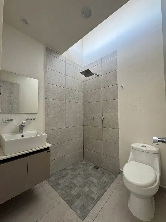 Foto 5 de Casa en venta en Boulevard Valle Imperial, Fraccionamiento Alva, Zapopan