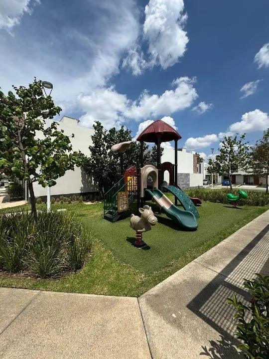 Foto 9 de Casa en venta en Boulevard Valle Imperial, Fraccionamiento Alva, Zapopan
