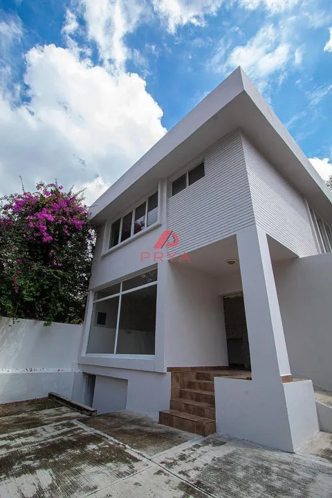 Foto 4 de Edificio comercial en renta en Arcos Vallarta Guadalajara para oficinas