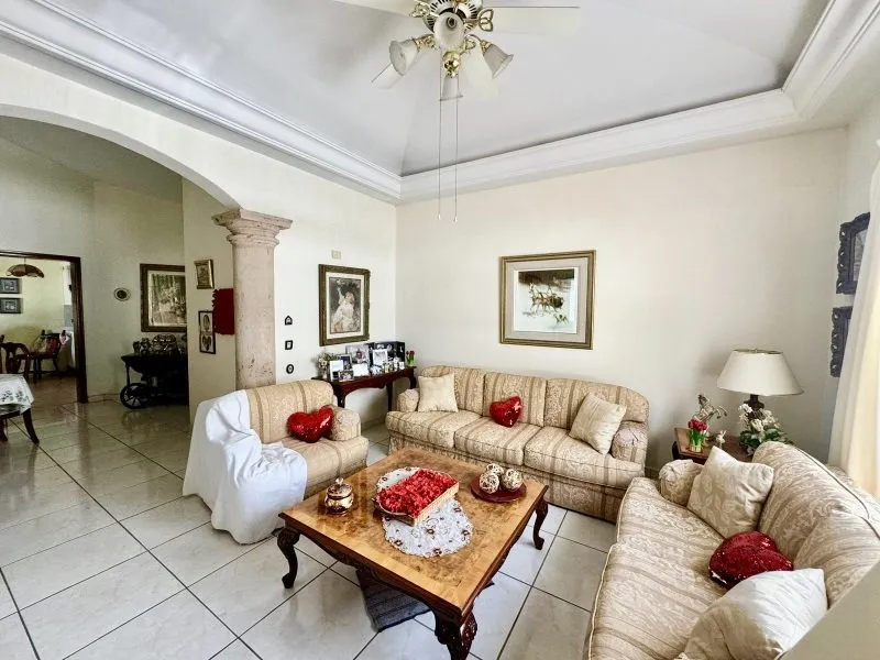 Foto 4 de Casa en venta en Avenida Miguel Hidalgo Y Costilla, Arcos Vallarta, Guadalajara