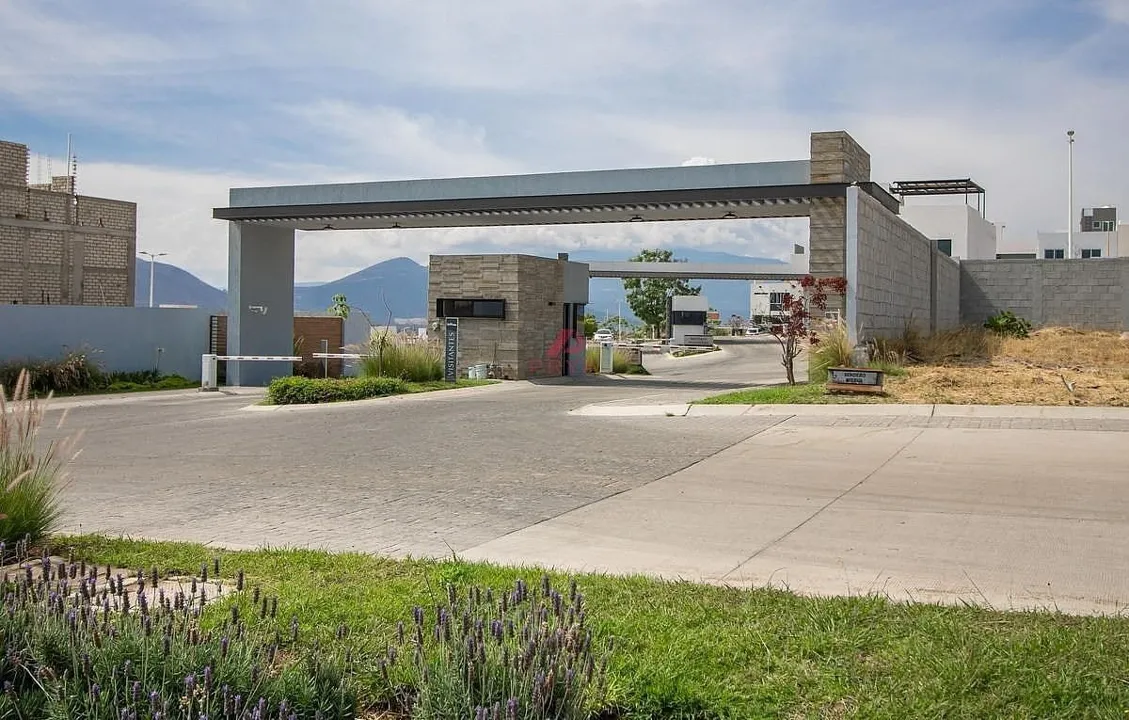 Foto 2 de Terreno en venta en Senderos de Monteverde, Tlajomulco de Zúñiga | 161 m²