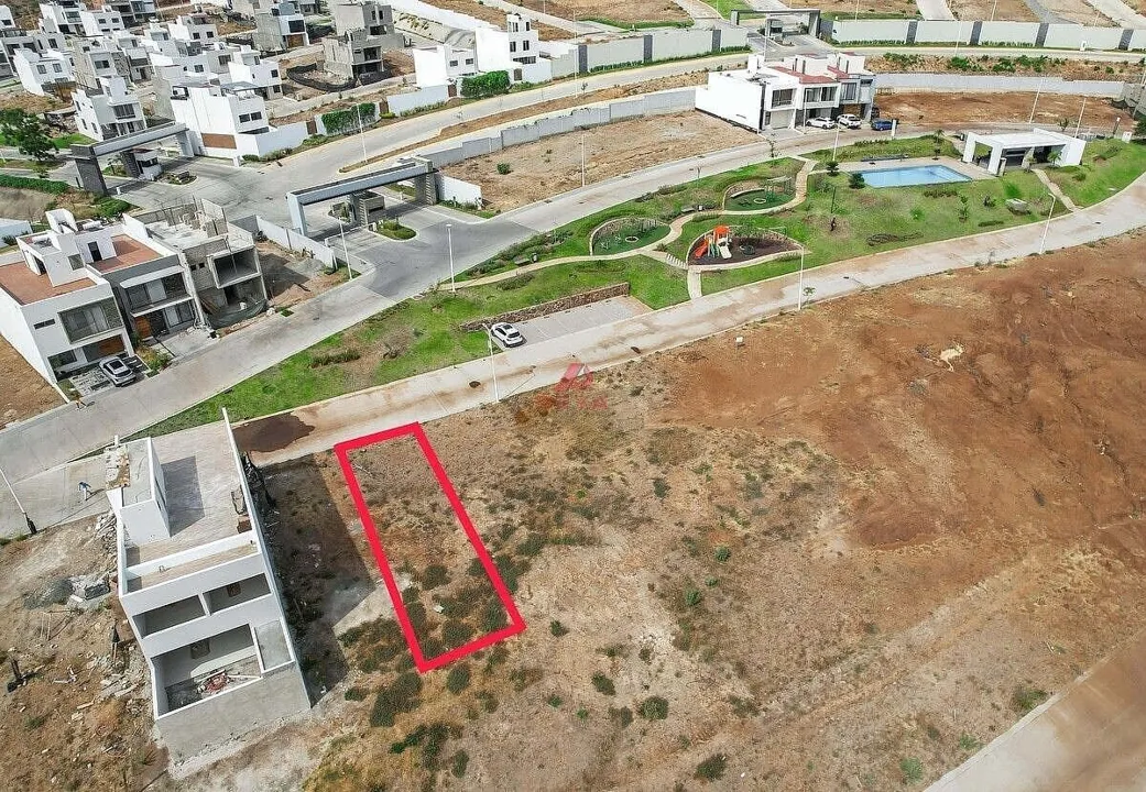 Foto 9 de Terreno en venta en Senderos de Monteverde, Tlajomulco de Zúñiga | 161 m²