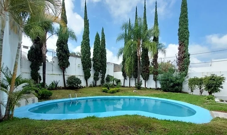 Foto 2 de Casa en venta en  del Reno Oriente, Ciudad Bugambilias, Zapopan