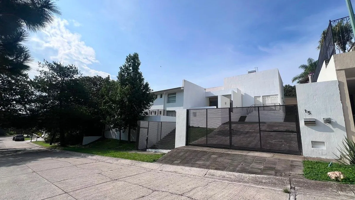 Se renta casa  con o sin muebles en El Palomar, Zapopan, Jalisco.
