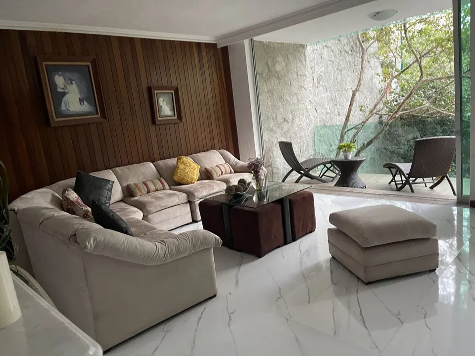 Foto 3 de Grandiosa Residencia en Bugambilias