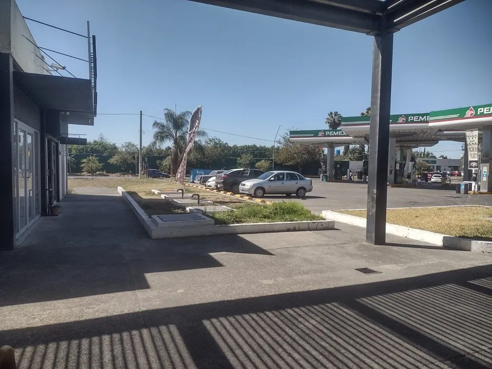 Foto 3 de TERRENO COMERCIAL EN GASOLINERA – IDEAL PARA FRANQUICIA