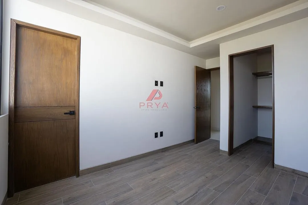 Foto 2 de Casa en Venta en Solares, Zapopan | 3 Recámaras con Baño y Roof Garden.