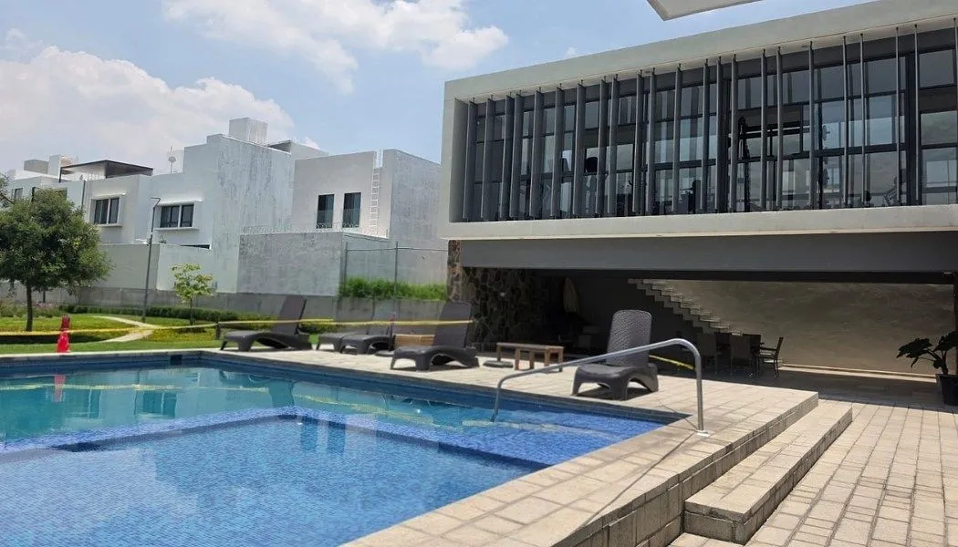 Exclusiva Residencia con Acabados de Lujo en Las Grullas