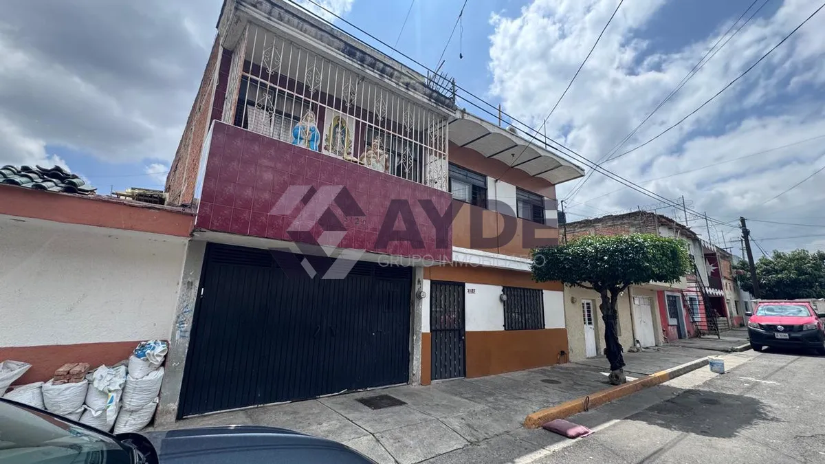 Foto 2 de CASA EN VENTA EN RAMÓN MANTEROLA 3125