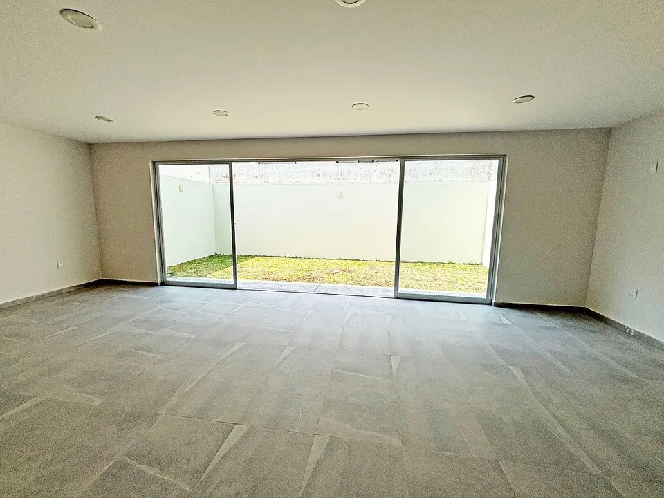 Foto 5 de CASA EN VENTA EN ACANTHIA, SOLARES