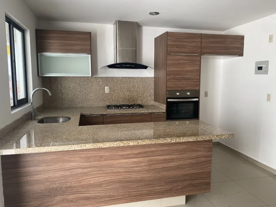 Foto 8 de Casa en Renta en Villa de los Belenes frente a parque