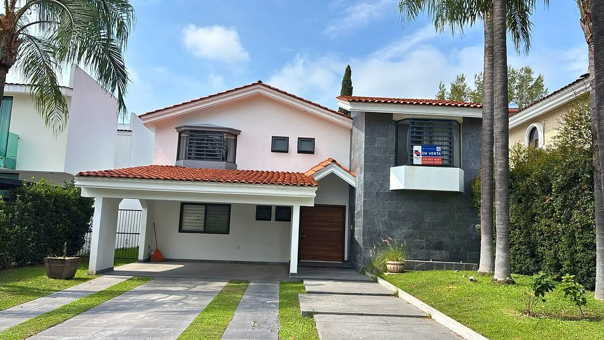 Casa en Venta en Azaleas Bugambilias, Zapopan, Jalisco