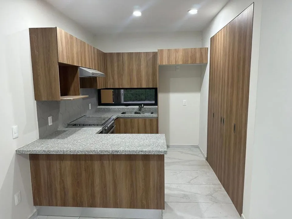 Foto 3 de CASA EN VENTA O RENTA EN BOSQUES DE SANTA ANITA