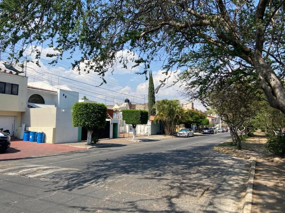 Foto 5 de Conjunto de Locales y Departamentos en Venta en Tabachines