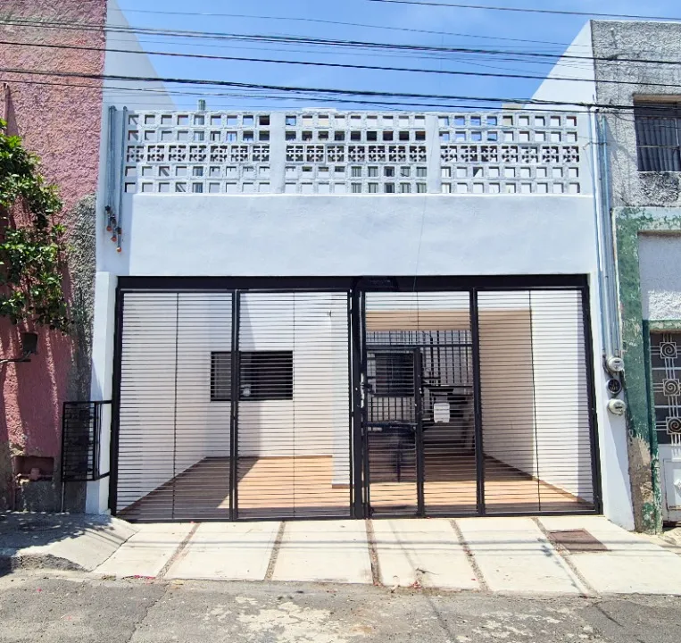 Edificio en venta en Calle Pino Suárez, Alcalde Barranquitas, Guadalajara
