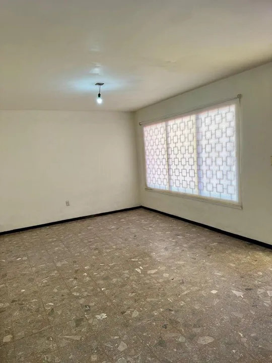Foto 2 de CASA EN RENTA EN JARDINES DEL COUNTRY, GUADALAJARA