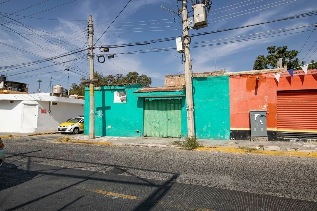 Terreno en Esquina Comercial en Venta – Calzada Independencia Norte