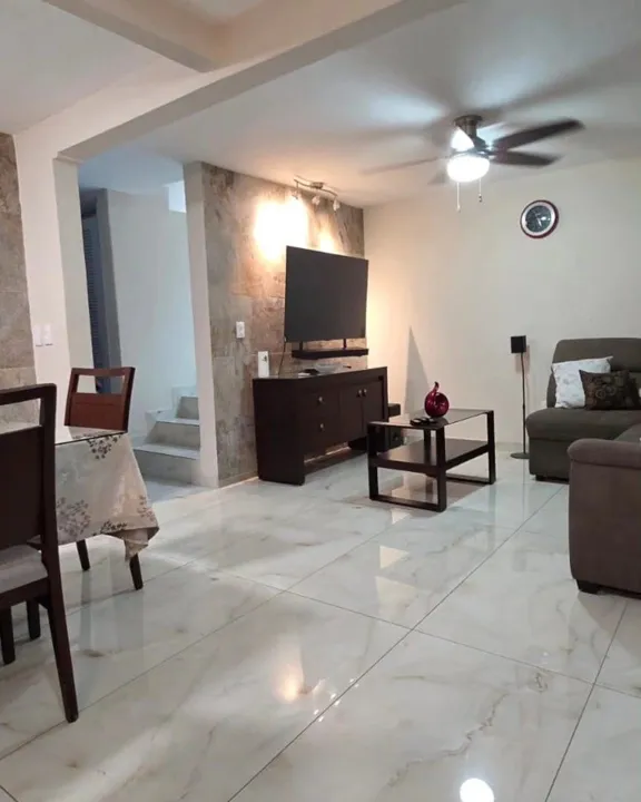 Foto 6 de Casa REMODELADA en VENTA en Prados Vallarta, Zapopan