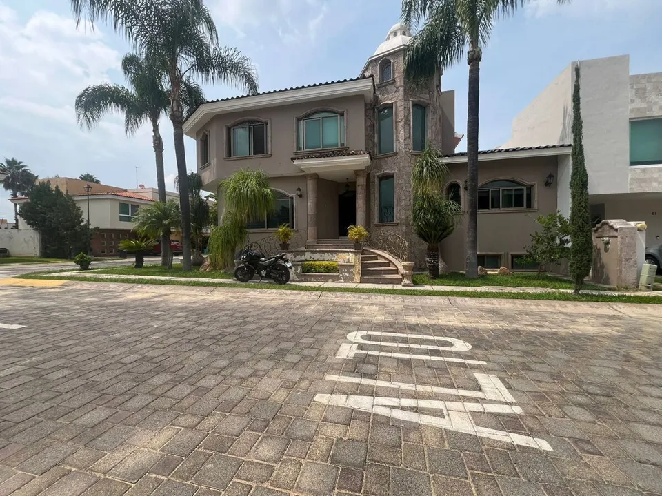 Foto 2 de Casa en venta en Jardin Real