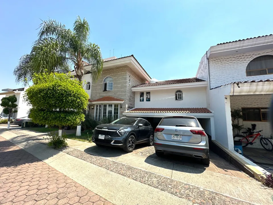 Foto 2 de Venta de Casa en Coto Andalucia, Zona Virreyes, Zapopan, Jalisco