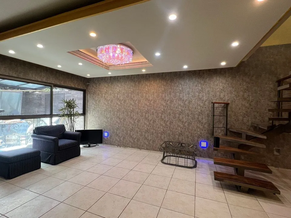 Foto 5 de Amplia Casa en Venta en Bugambilias