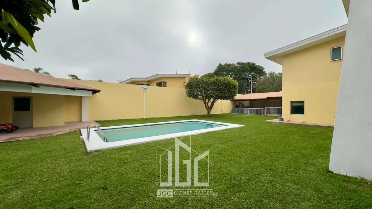 Foto 5 de CASA EN VENTA EN BUGAMBILIAS 1ERA SECCION