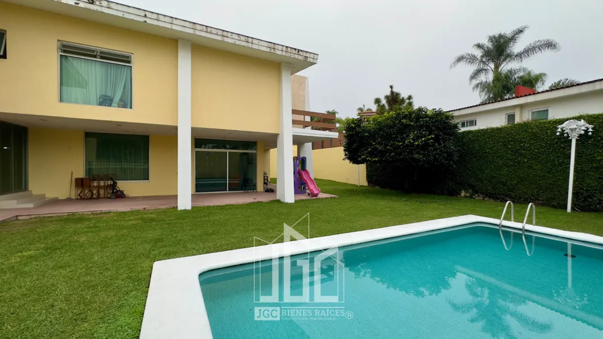 Foto 8 de CASA EN VENTA EN BUGAMBILIAS 1ERA SECCION