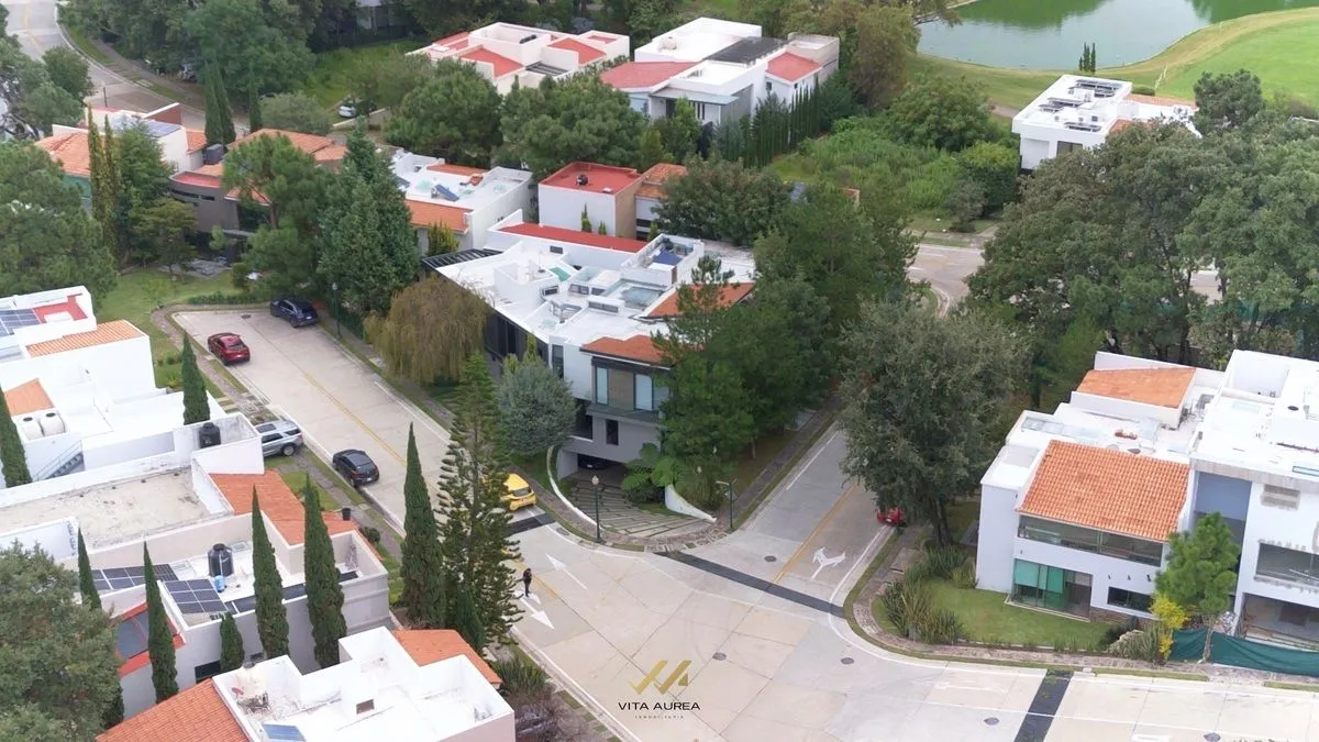 Foto 3 de Casa De Lujo En El Cielo Country Club – 3 Recámaras Con Terraza
