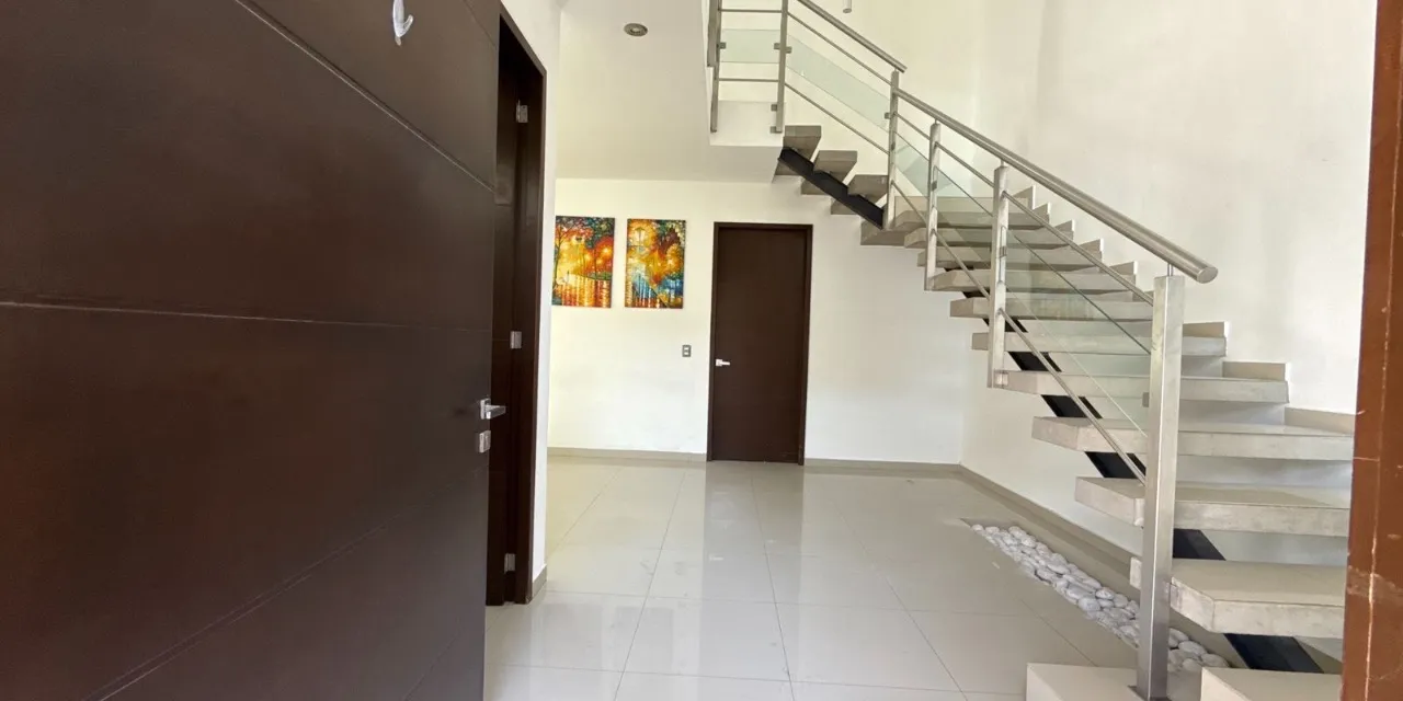 Foto 2 de Casa en renta en Av Parque Virreyes, Virreyes, Zapopan