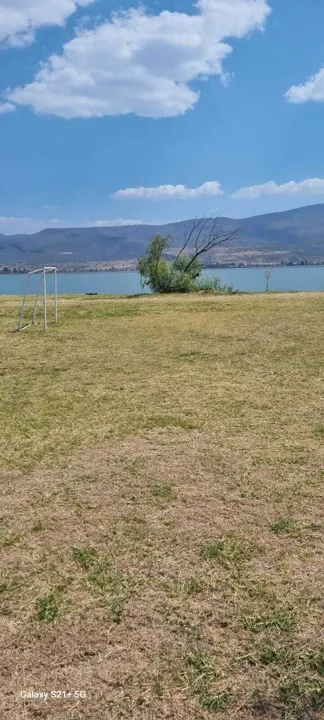 Foto 3 de TERRENO FRENTE A LA LAGUNA EN LA RESERVA