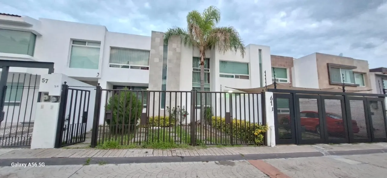  Milenio Iii, Santiago De Querétaro, Queretaro 76060