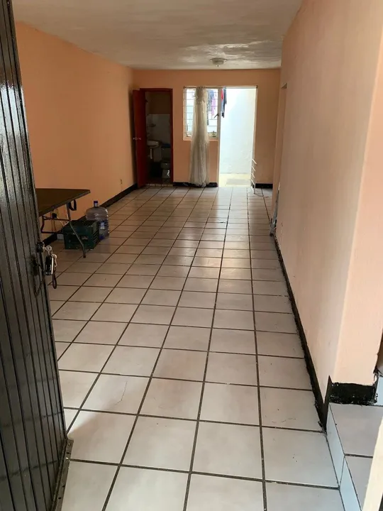 Foto 3 de Casa en Venta en Constitucion - Esteban Vaca Calderon 240