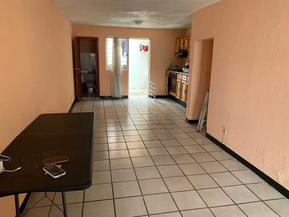 Foto 4 de Casa en Venta en Constitucion - Esteban Vaca Calderon 240
