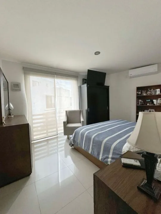 Foto 8 de Casa en venta en Avenida Niños Héroes, Los Portales, San Pedro Tlaquepaque