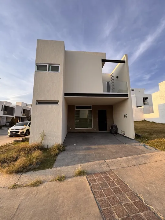 CASA EN VENTA COTO CARRARA ZAPOPAN