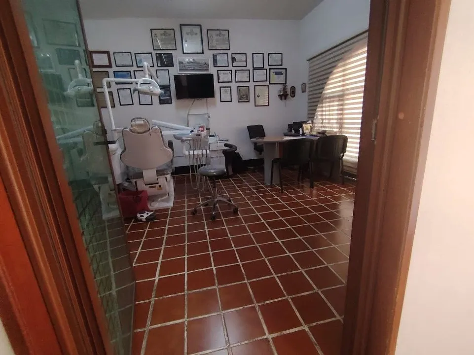 Foto 7 de CASA EN VENTA CON USO DE SUELO COMERCIAL EN FRAC. REVOLUCION Tlaquepaque