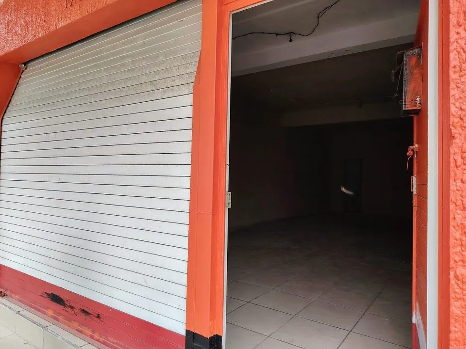 Foto 8 de CASA EN VENTA CON USO DE SUELO COMERCIAL EN FRAC. REVOLUCION Tlaquepaque