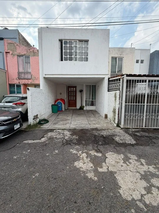 Casa en Venta en Hacienda San José | 2 Recámaras Cerca de ITESO y UVM