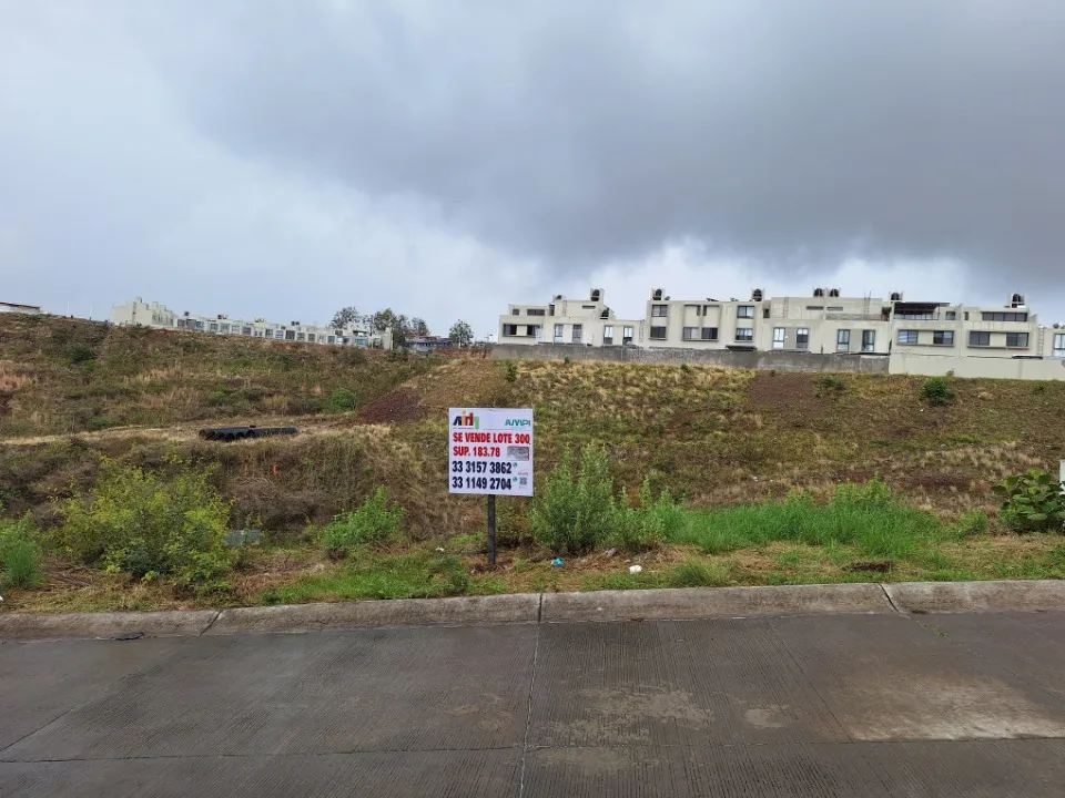 Foto 4 de Terreno en venta en Paseo Argenta Sur, Argenta Mirador Residencial, Zapopan