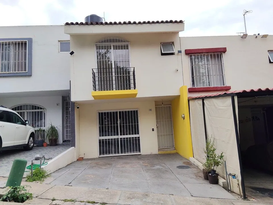 Casa en RENTA - Fraccionamiento Arrayanes, Tlaquepaque.