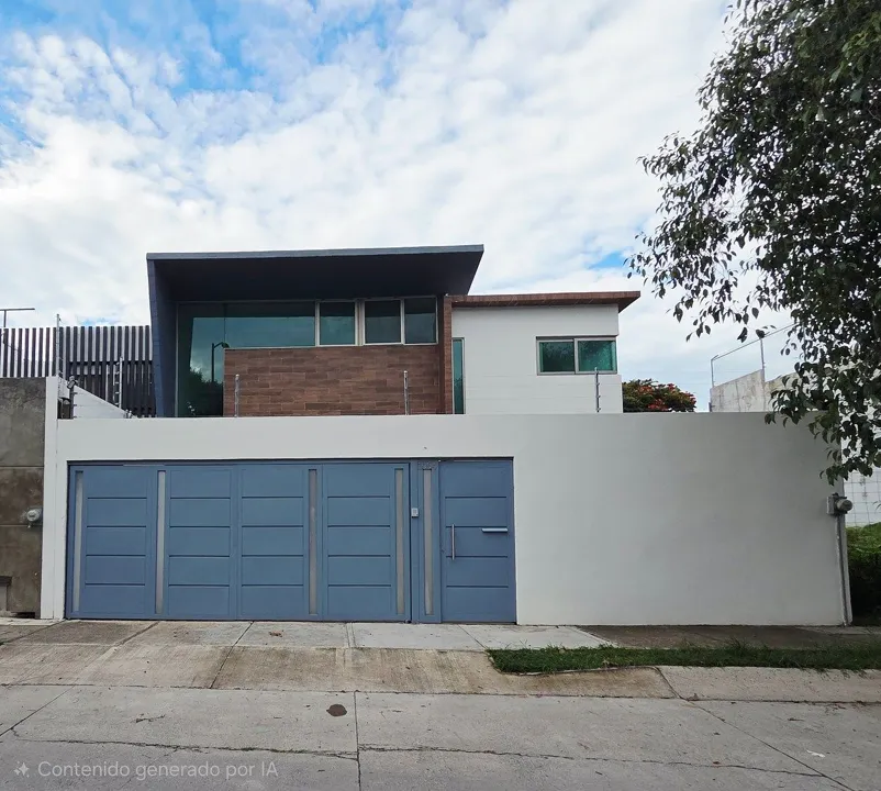 OPORTUNIDAD CASA EN AVENIDA PARA USO COMERCIAL CON ESPACIOS AMPLIOS