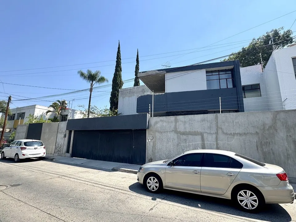 RECIEN remodelada OFICINAS en Ladrón de Guevara