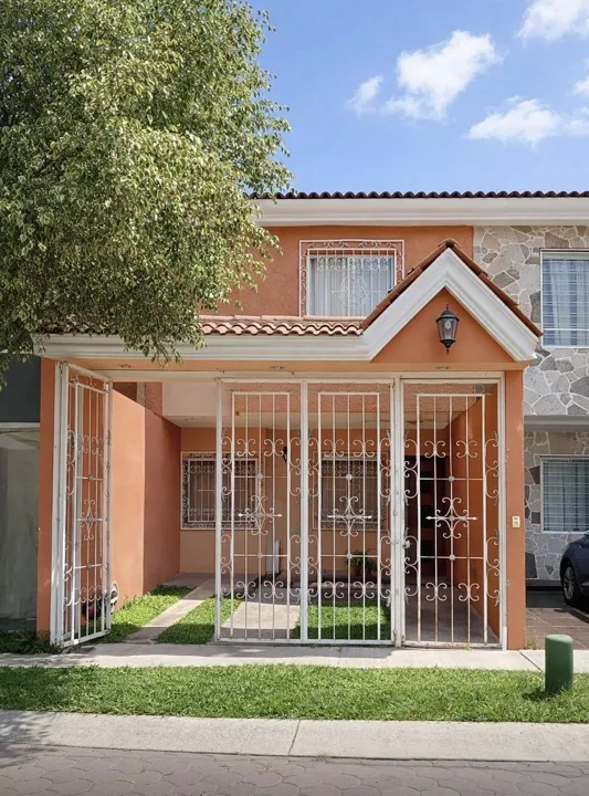 En Venta Hermosa Casa en Coto , en Tlaquepaque