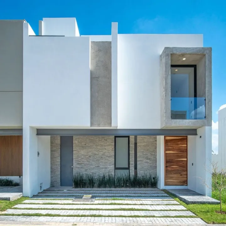 Casa Nueva frente a parque, Valle Imperial, Coto Maple 1