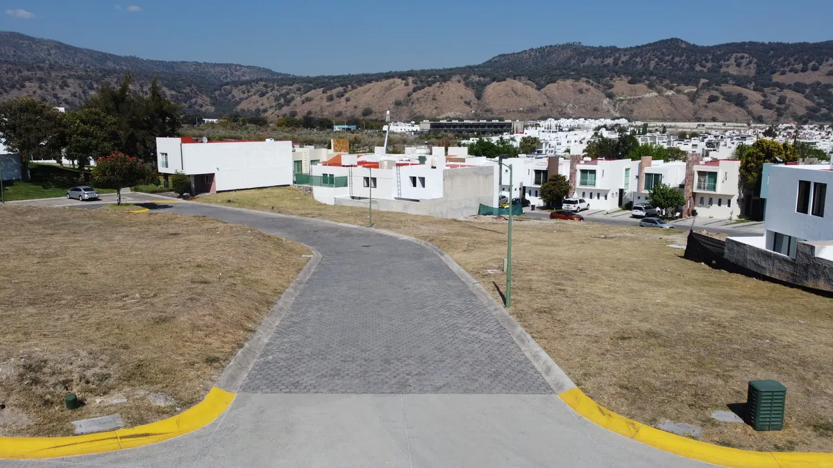 Foto 2 de Terreno en venta en Bosque Real de Santa Anita J13