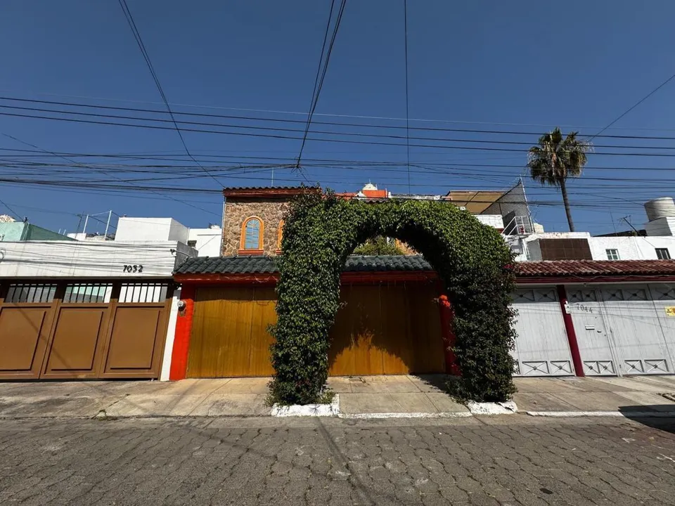 Casa en Venta en Lomas Universidad